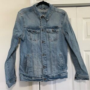 Pull & Bear Trucker Style Denim Jacket Lightwash Size S-M